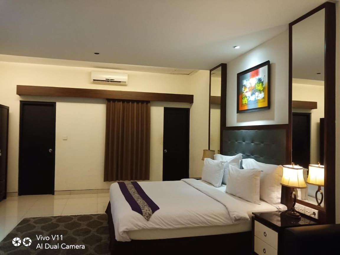 Ayla City Hotel Sorong Eksteriør bilde